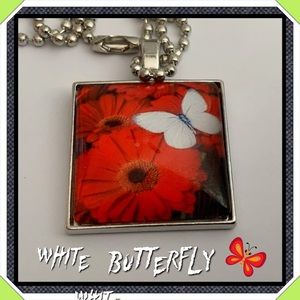 🆕✅ WHITE BUTTERFLY GLASS CABOCHON NECKLACE